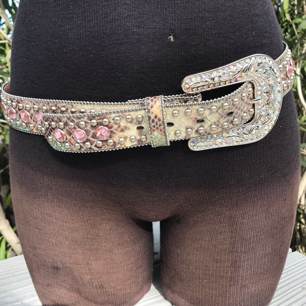 Vintage Bling Belt, Blazing Roxx.  Genuine leather w Pink crystals/ glass beads
